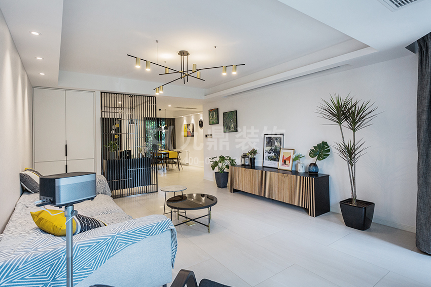 怎么找正規(guī)的裝修公司？九鼎裝飾公司正規(guī)靠譜