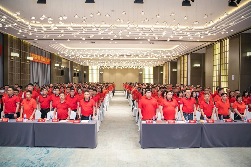 杭州九鼎裝飾公司5月員工大會勝利召開！